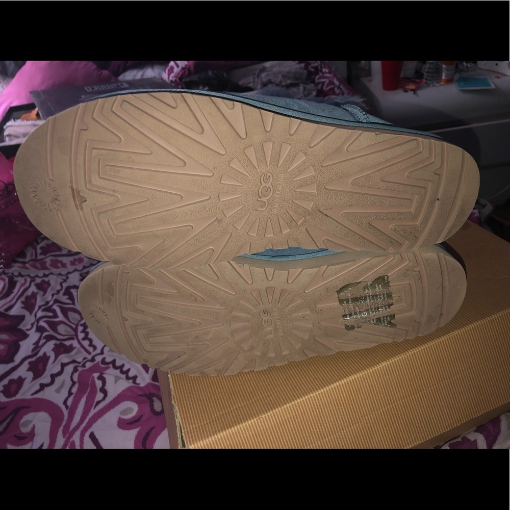 Women’s size 12 UGG boot worn twice - Picture 8 of 8